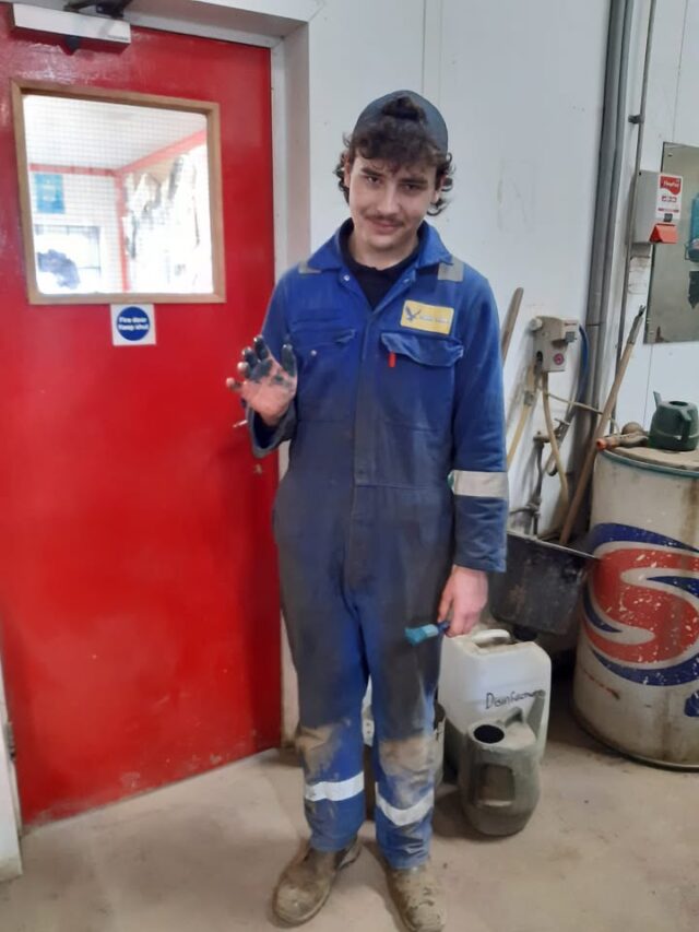 🛠️ The apprentice diary 🛠️Yesterday, Deacon decided to have a go at finger painting...Painting machinery is an important part of maintaining our equipment, keeping it looking as good as new, and protecting it from everything a site can throw at it. But maybe next time we need a better brush....