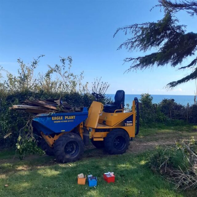 Breakdown? 🚧 Don't stress, contact us, and we'll come to you as soon as possible. Especially when the view is this good ☀️www.eagleplant.co.uk/branch/chard