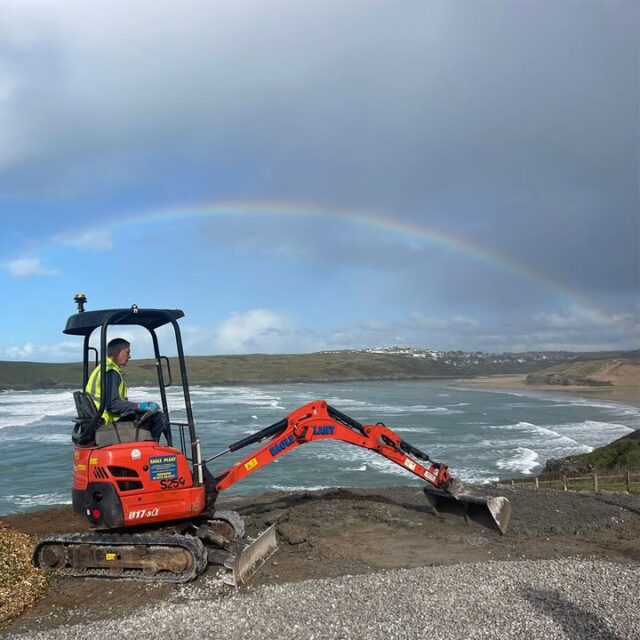 Working in Cornwall has its perks; these are just a few machines working at Pentire near Newquay. Maybe they will find our golden excavator at the end of the rainbow🌈Two Kubota U17-3 1.7t excavators, a 3T dumper, and a Takeuchi TB216.www.eagleplant.co.uk/branch/redruth-plant